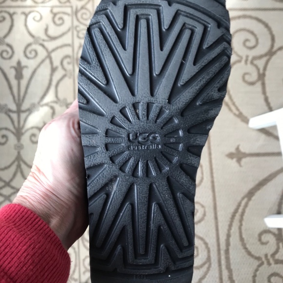 UGG black sequence sterling lined boot - Picture 2 of 4